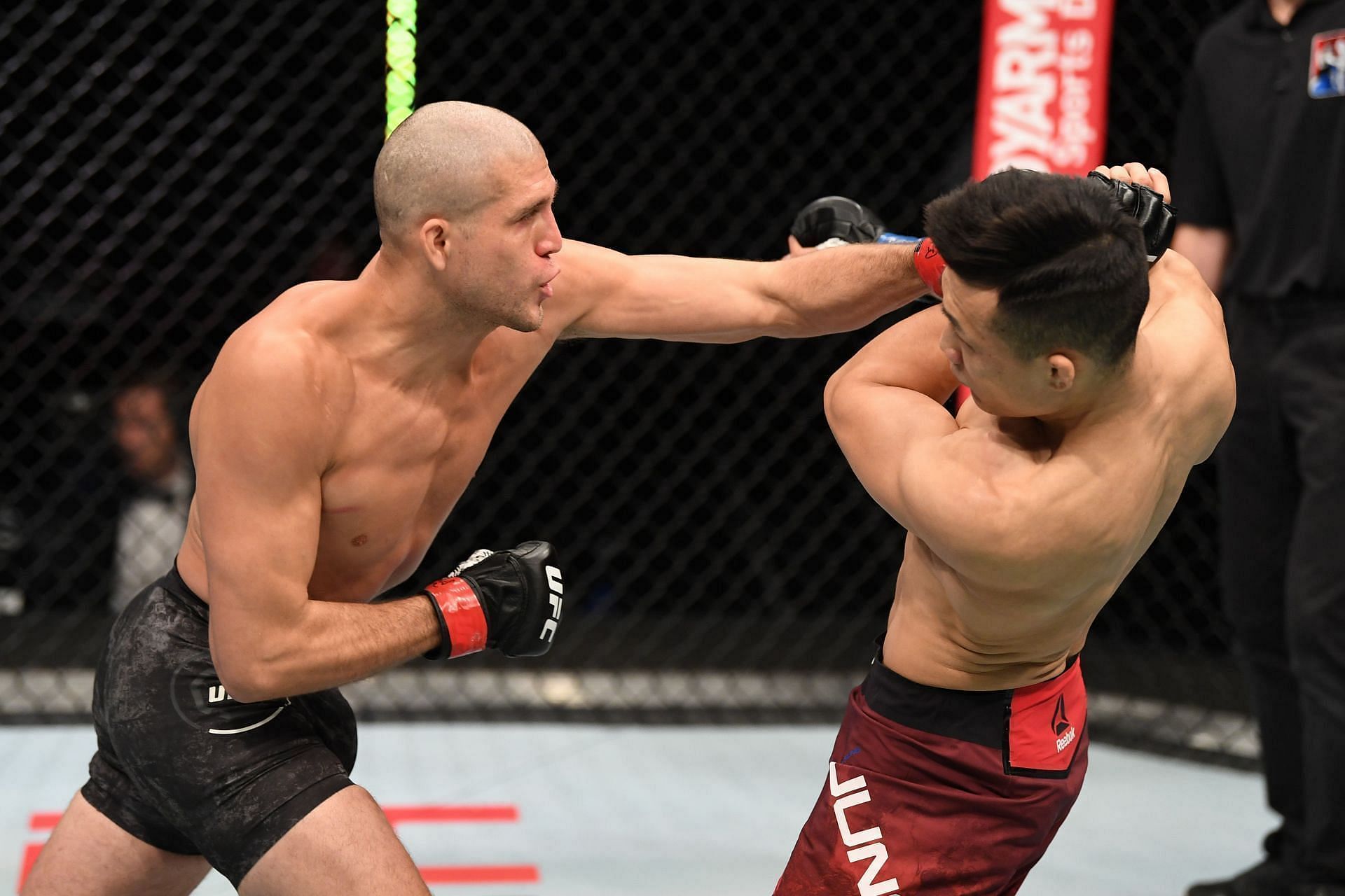 Brian Ortega punches The Korean Zombie at UFC Fight Night 180