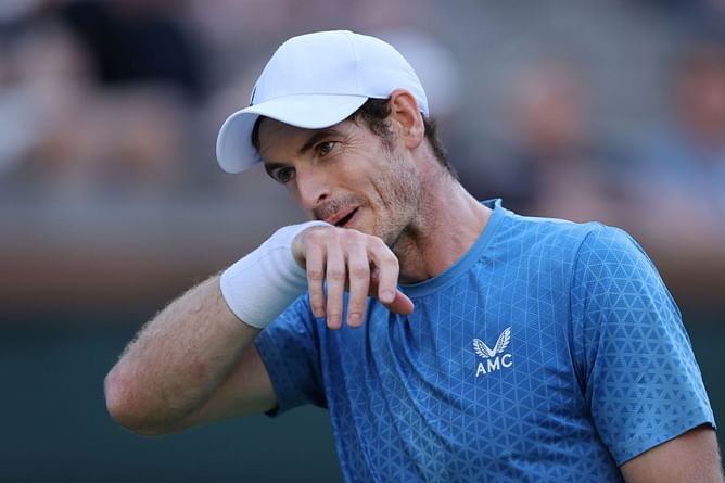 Andy Murray practices in Abu Dhabi ahead of the Mubadala World Tennis Championship