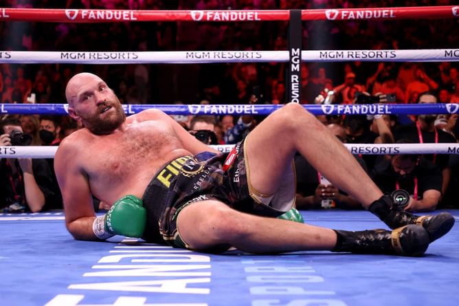 Watch: Outspoken heavyweight champion Tyson Fury gains fitness advice from Thor Bjornsson