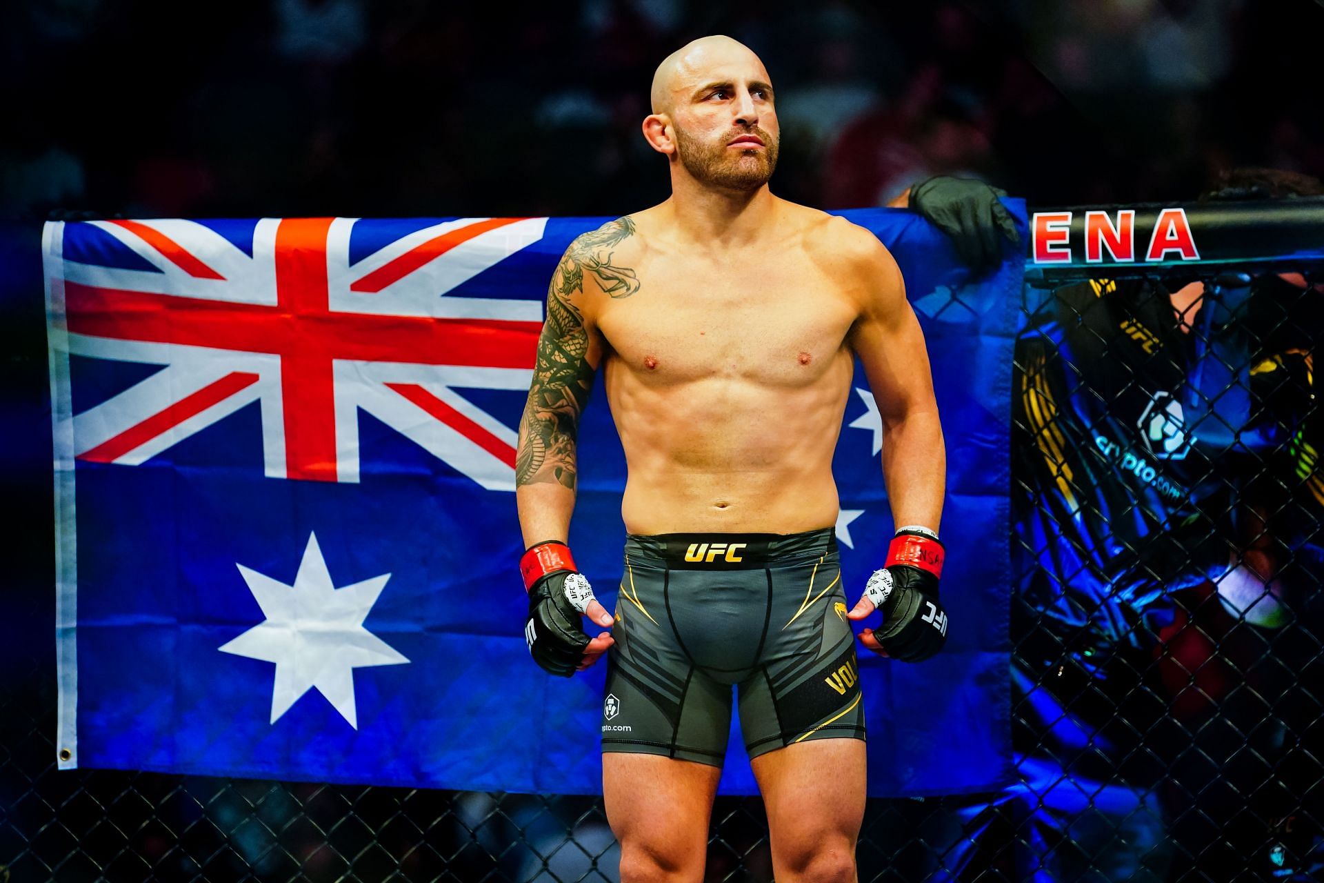 UFC 266: Volkanovski v Ortega - Volkanovski stands with the Australian flag