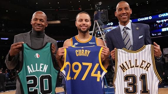 Watch: "I've been thinking about this number for a long time" - Ray Allen  and Reggie Miller present Steph Curry with a special #2,974 jersey