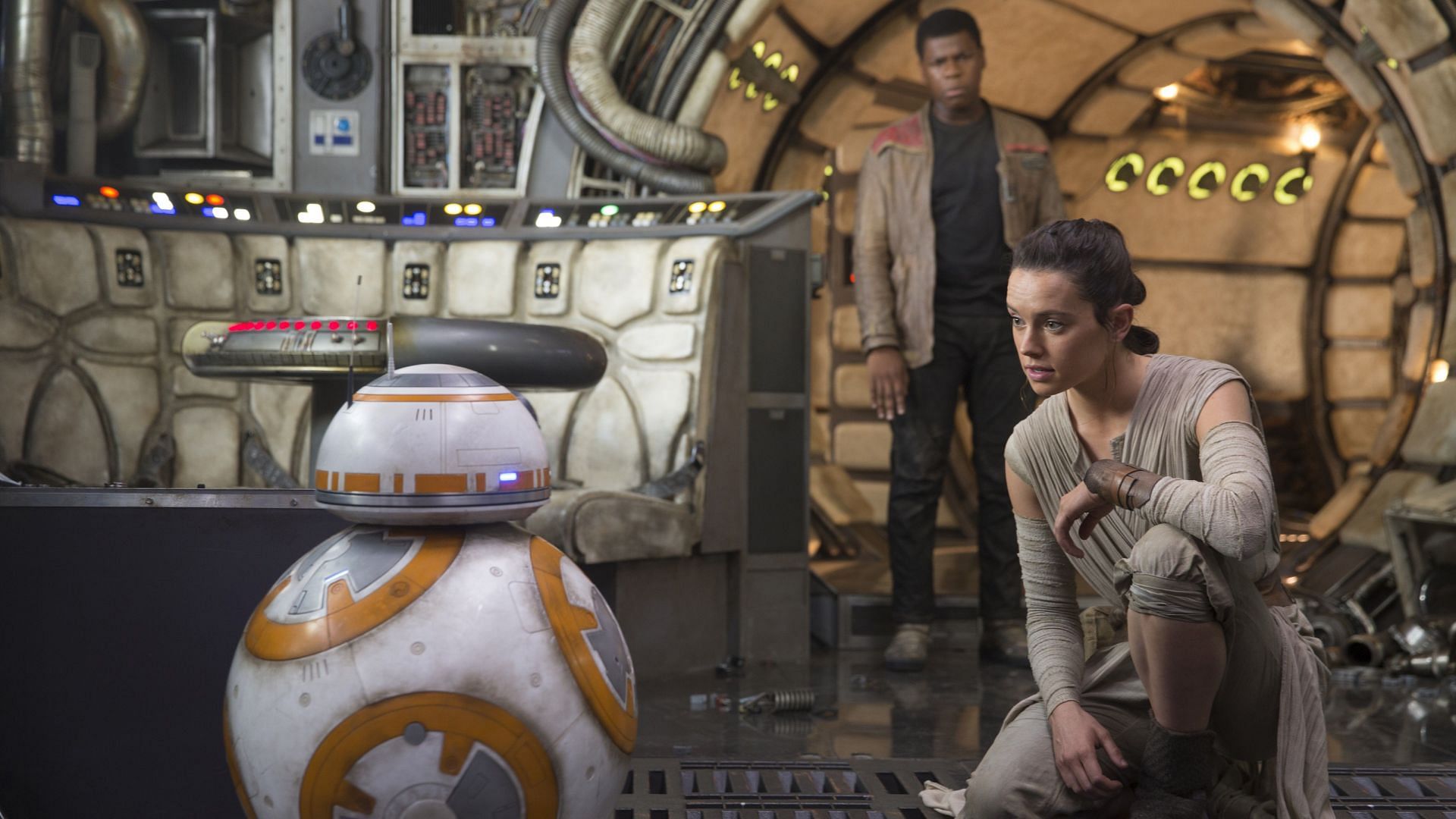 BB-8, Fin and Rey in &#039;The Force Awakens&#039; (Image via Disney)