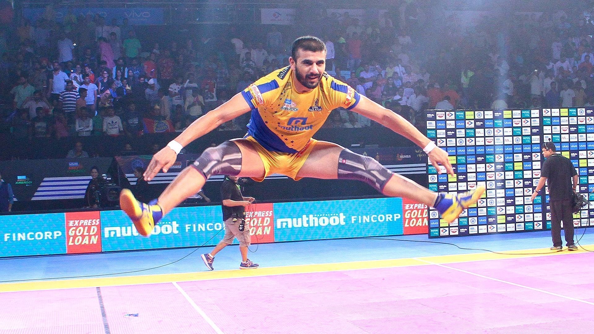 Ajay Thakur in action for Tamil Thalaivas - Image Courtesy: PKL