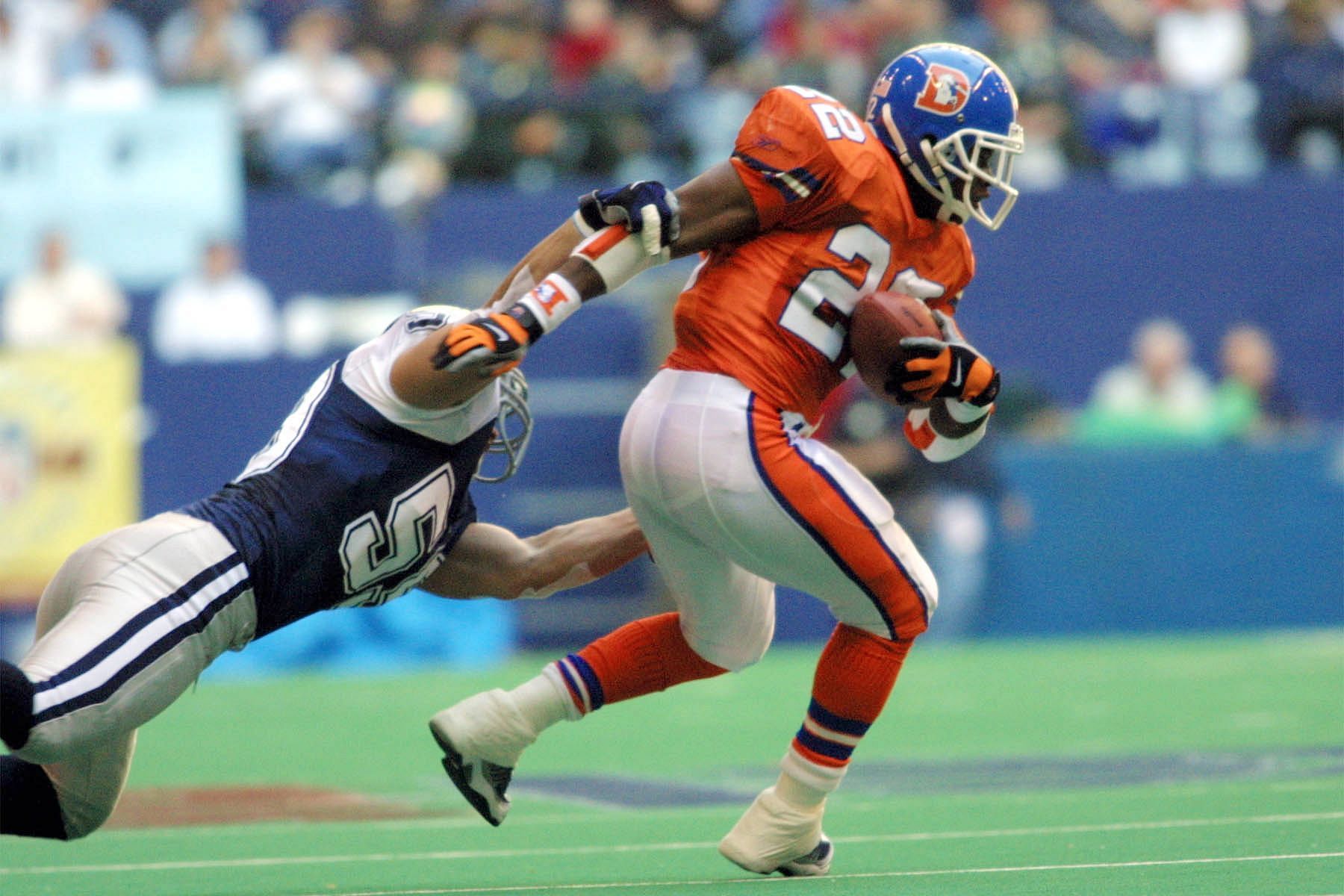 Oldanis Gary wearing the throwback during a 2001 win over the Cowboys (Photo: Getty)