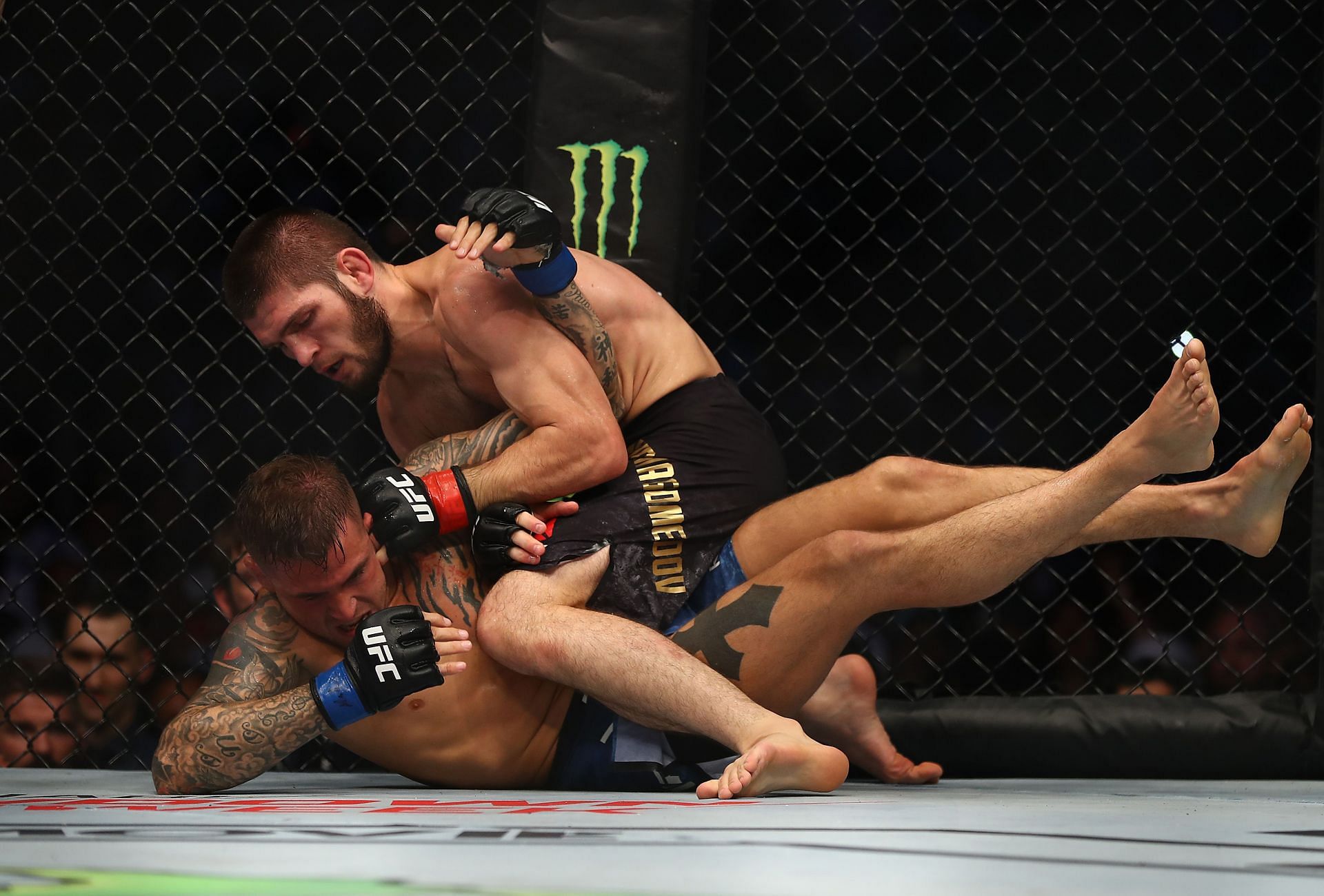 Nobody in the UFC was able to put Khabib Nurmagomedov into a bad position - could Charles Oliveira do it?