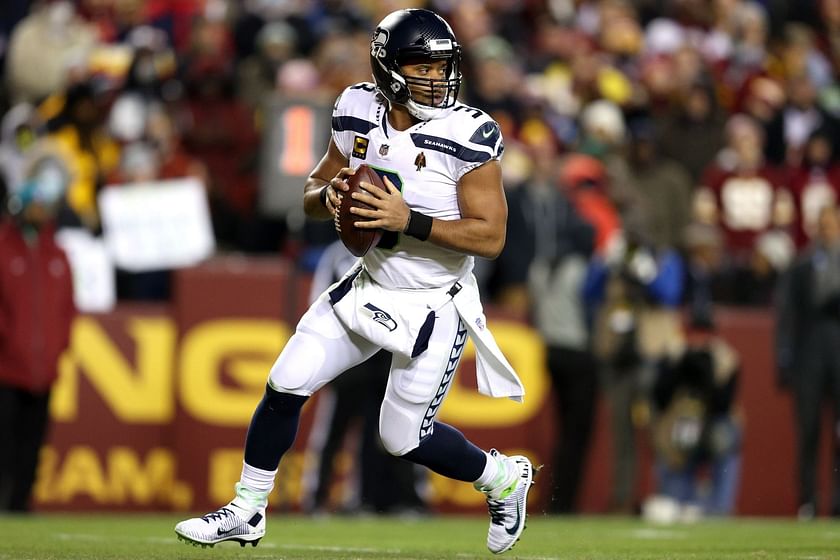 What Would've Happened If the Eagles Traded Jalen Hurts to Seahawks for  Russell Wilson in 2022?