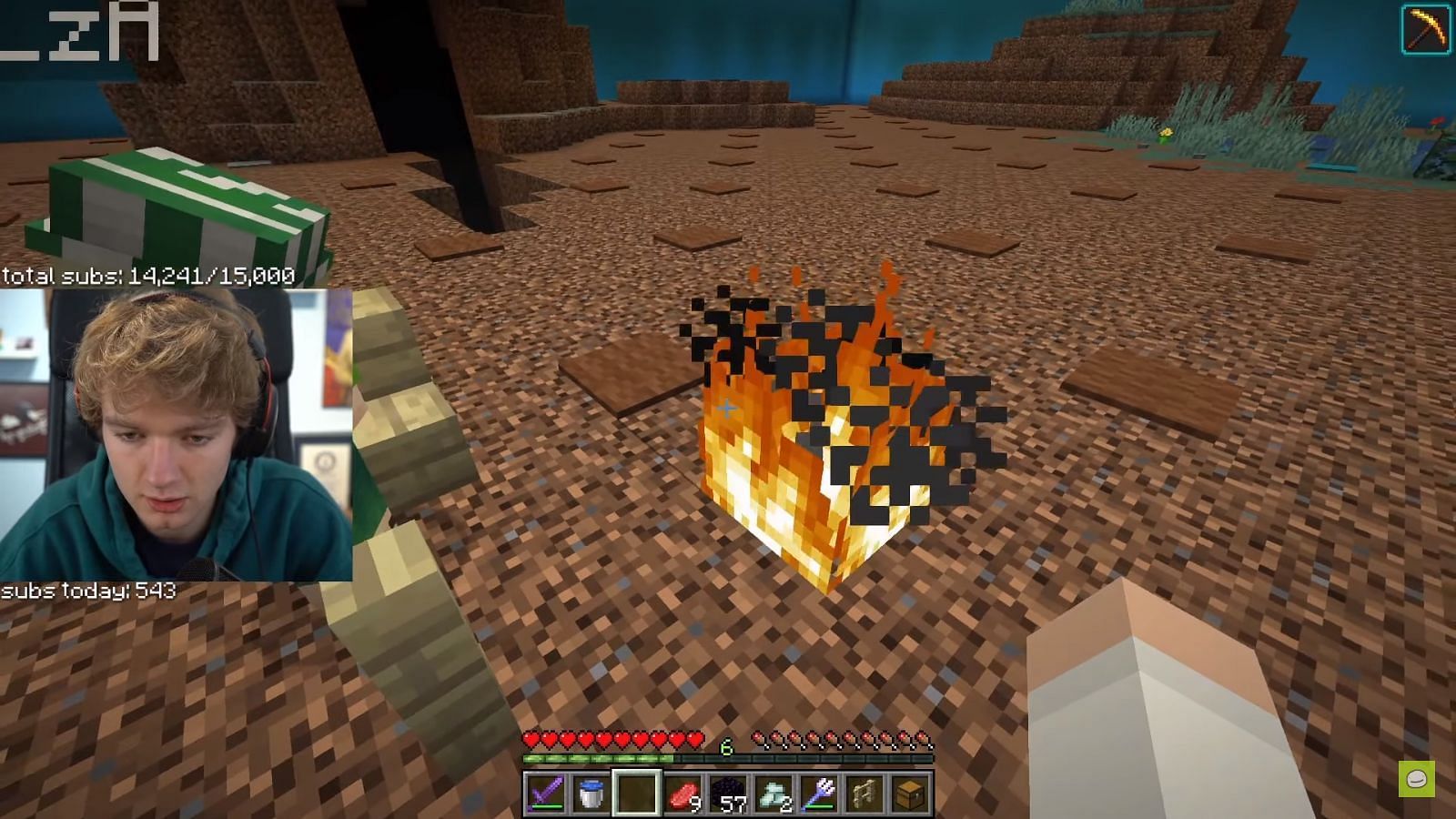 TommyInnit enchanted golden apple burnt on his stream (Image via Canooon, YouTube)