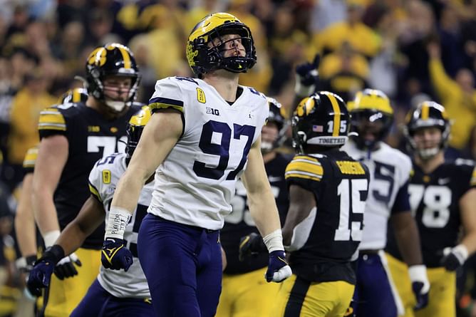 Aidan Hutchinson vs Kayvon Thibodeaux: Which DE should teams target in the 2022 NFL Draft?