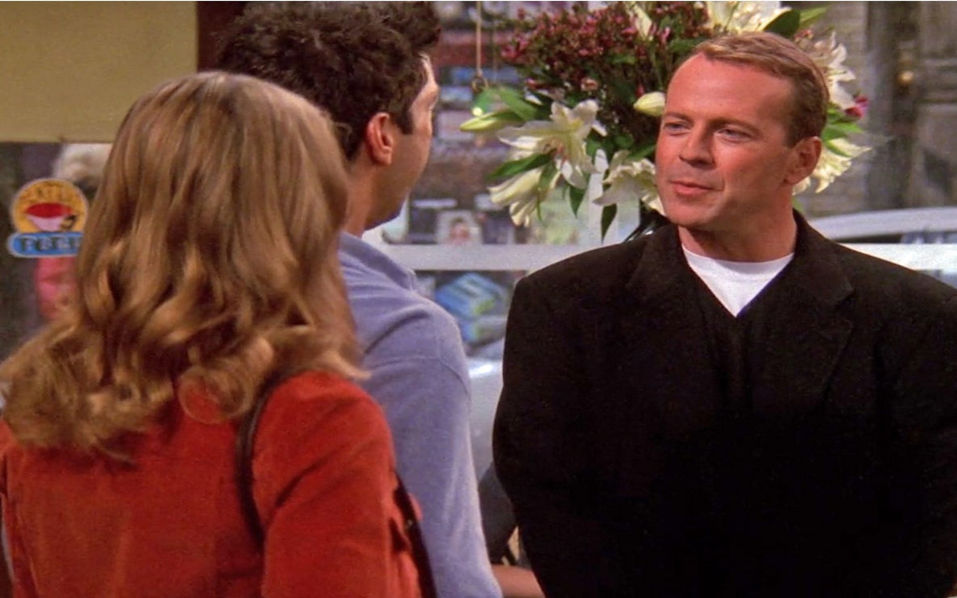 Bruce Willis in an episode of Friends (Image via Warner Bros.)