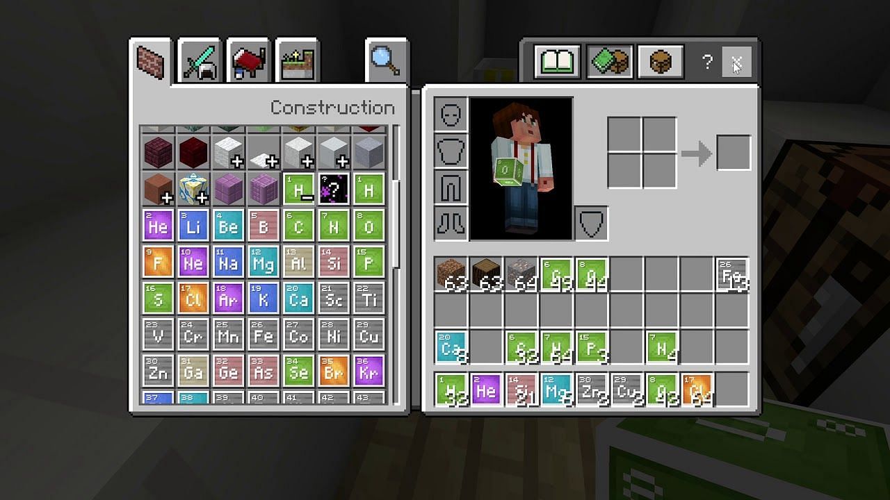 A player transfers elements into their inventory (Image via Mojang)