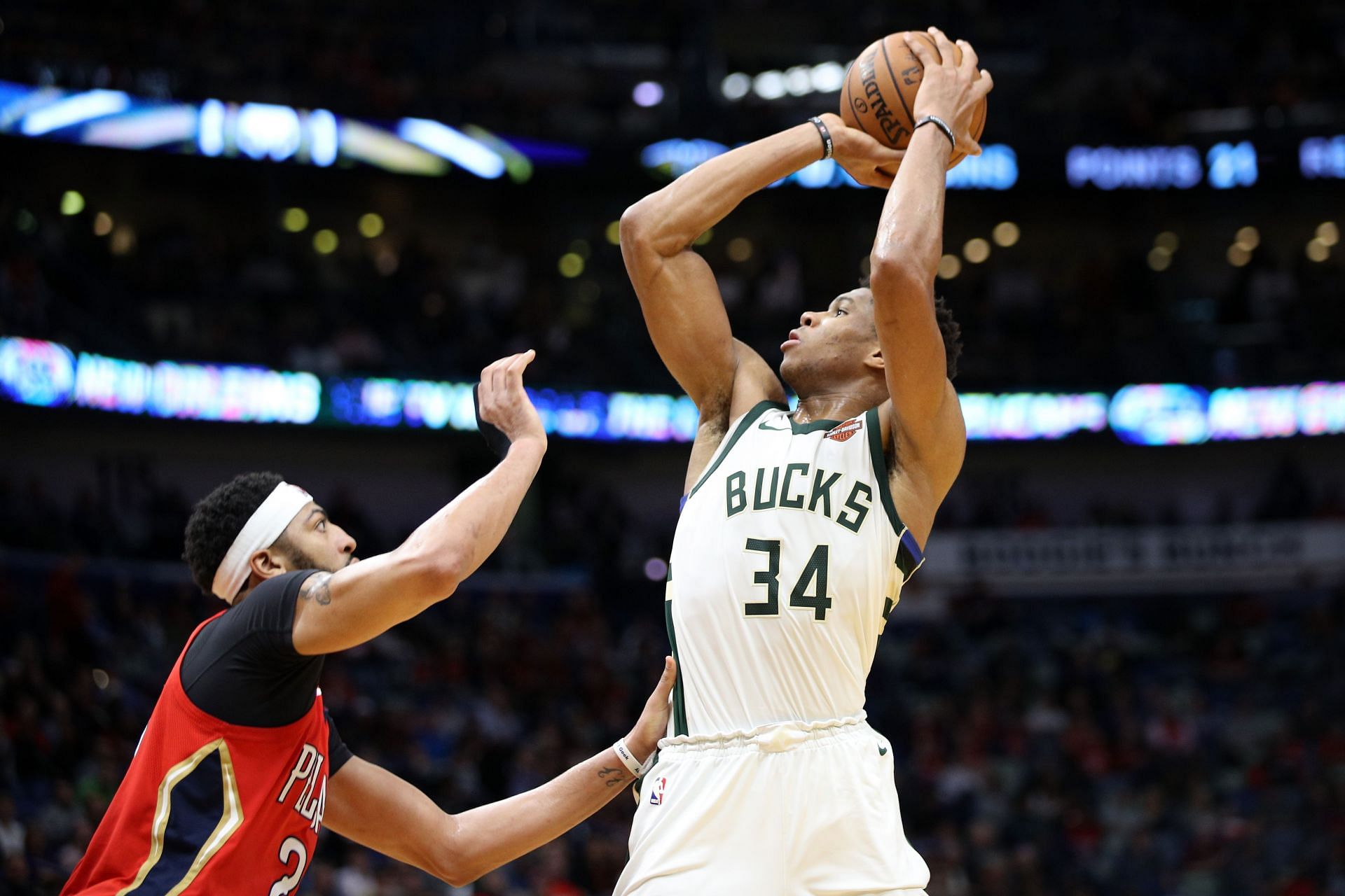 Giannis Antetokounmpo #34 of the Milwaukee Bucks shoots.