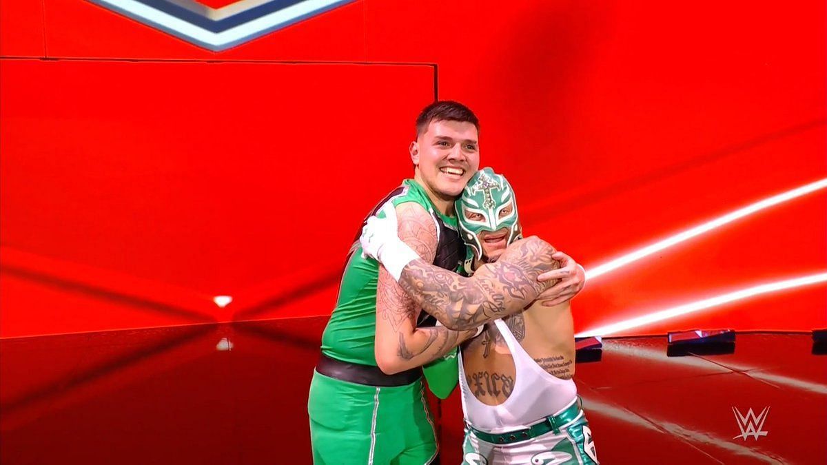 Rey Mysterio and Dominik picked up a win over Alpha Academy on RAW this week