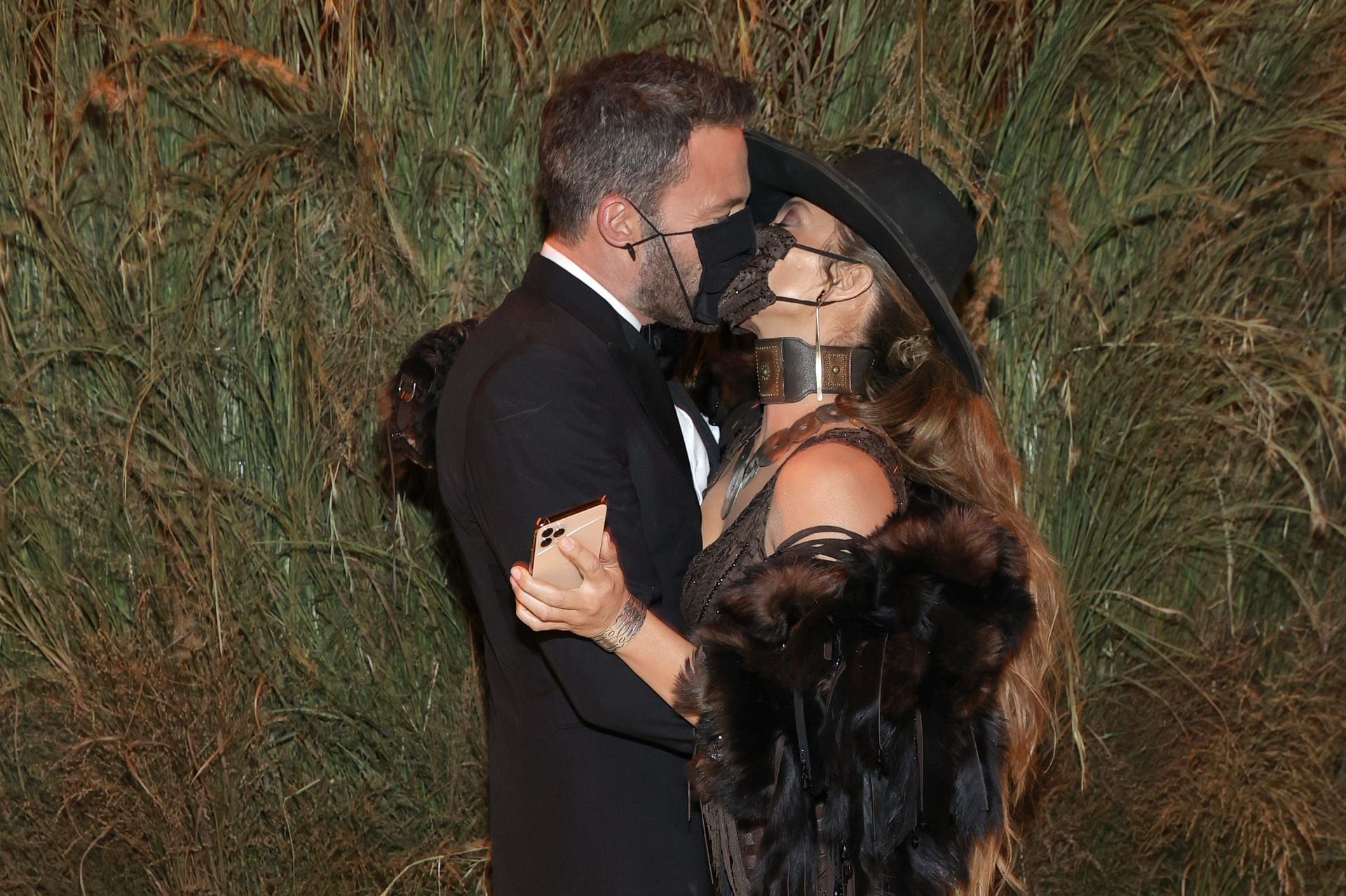 Bennifer at the 2021 Met Gala (Image via Getty Images)