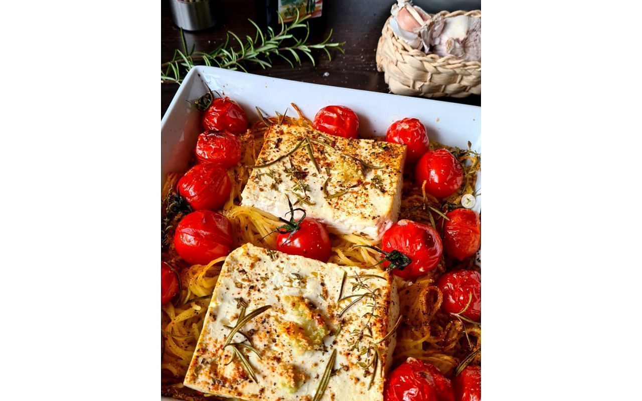 Baked Feta Pasta (Image via mamikochtfueruns/Instagram)