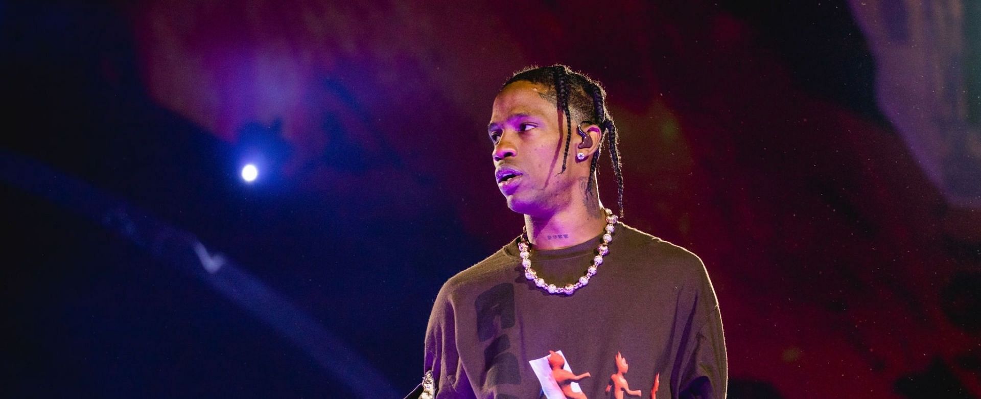 Travis Scott said he was unaware of Astroworld tragedy injuries during the concert (Image via Rick Kern/Getty Images)