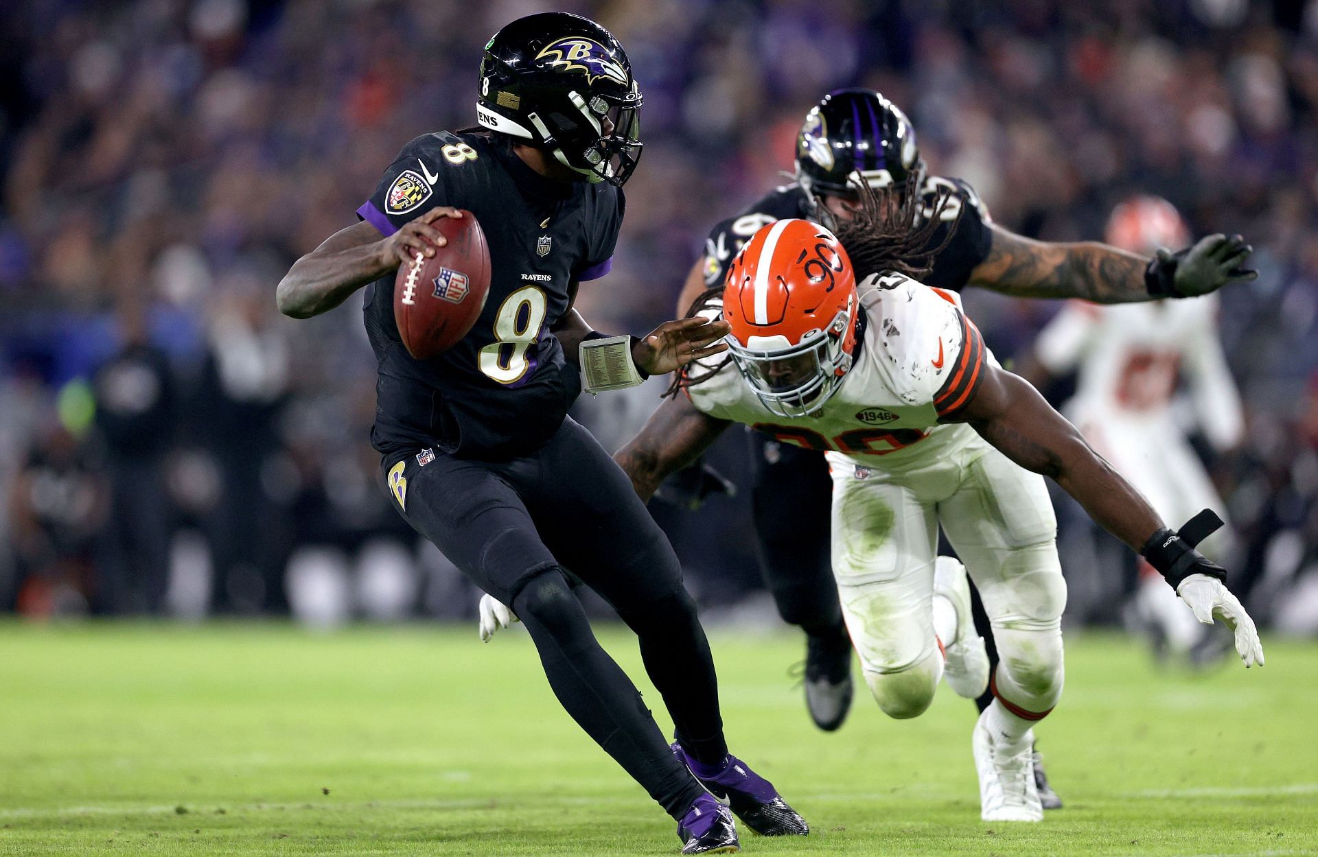 Pressure from Jadeveon Clowney did little to shift the Browns&#039; fate in the NFL&#039;s Sunday night showcase (Photo: Getty)