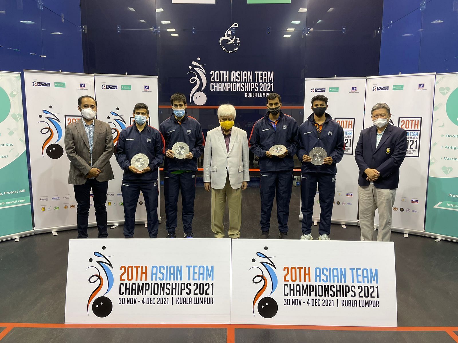 The Indian men&#039;s team with their silver medals at the Asian Squash Championship. (PC: SRFI)