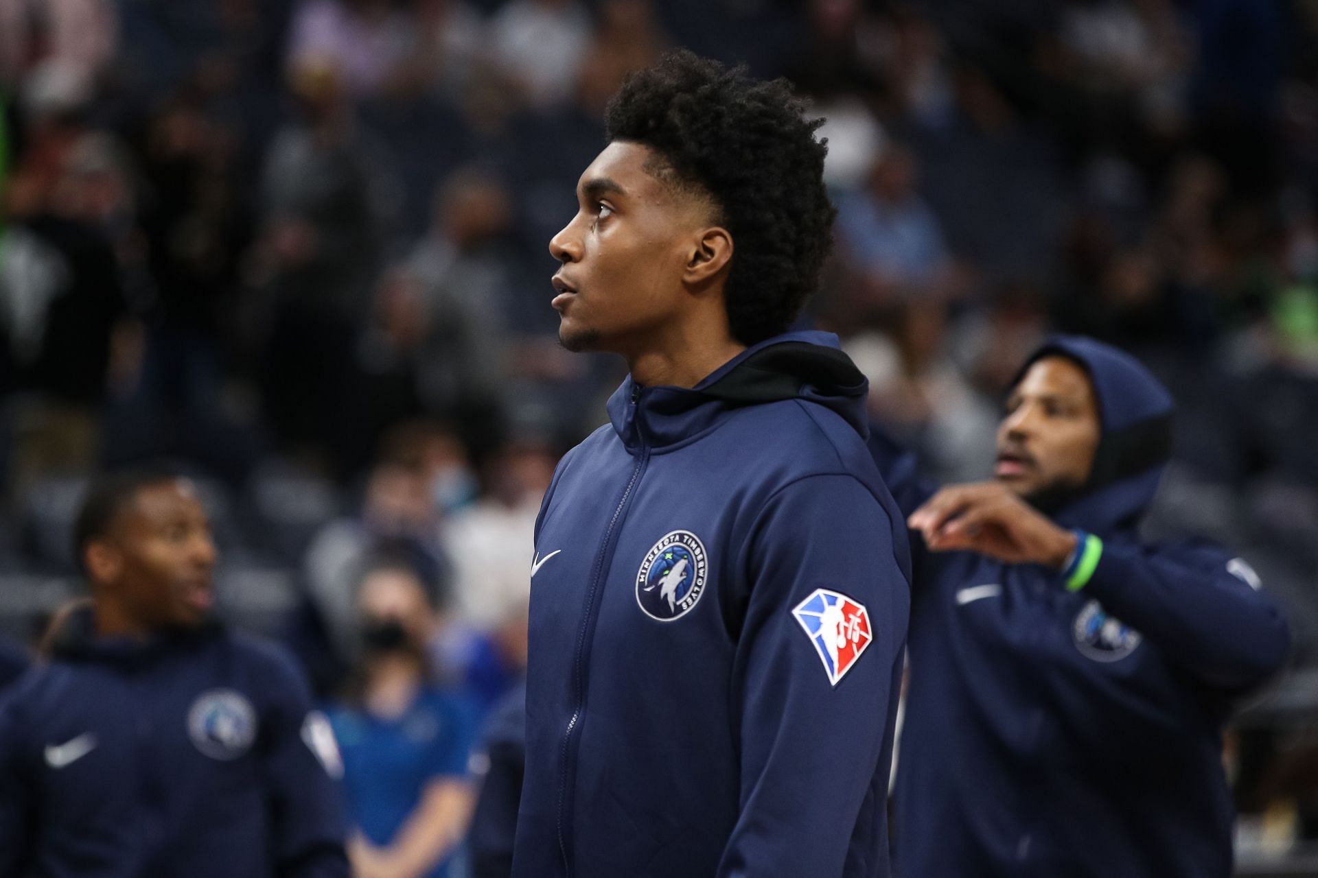 Jaden McDaniels warms up before of a Minnesota Timberwolves game