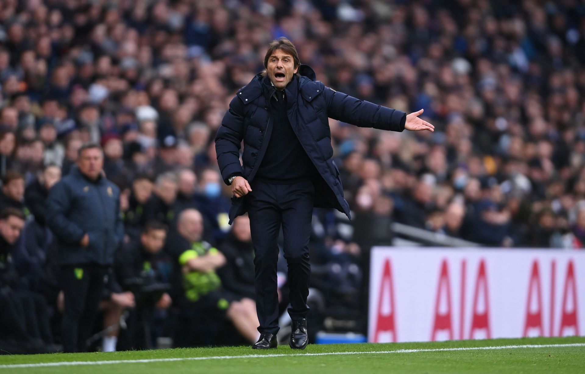 Antonio Conte is looking for reinforcements in the Tottenham Hotspur side