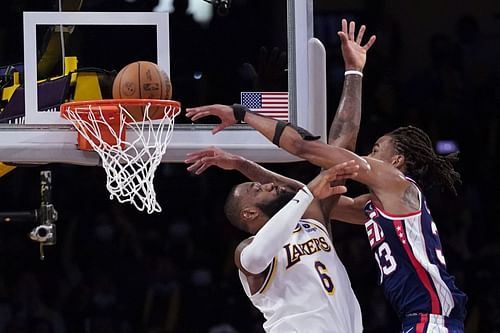 Nic Claxton posterized LeBron James with an emphatic alley-oop dunk to give the Brooklyn Nets the crucial lead and eventual win over the LA Lakers. [Photo: KARK]