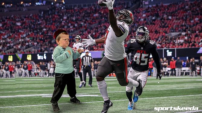 Taking a cheeky dig at Tom Brady, Leonard Fournette hilariously compares himself to meme sensation Hasbullah