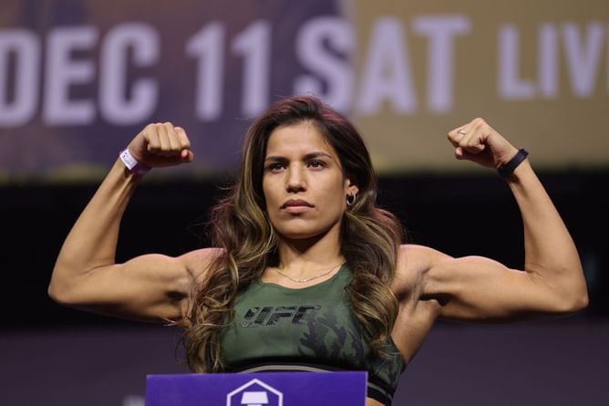 When & why was Julianna Pena arrested?