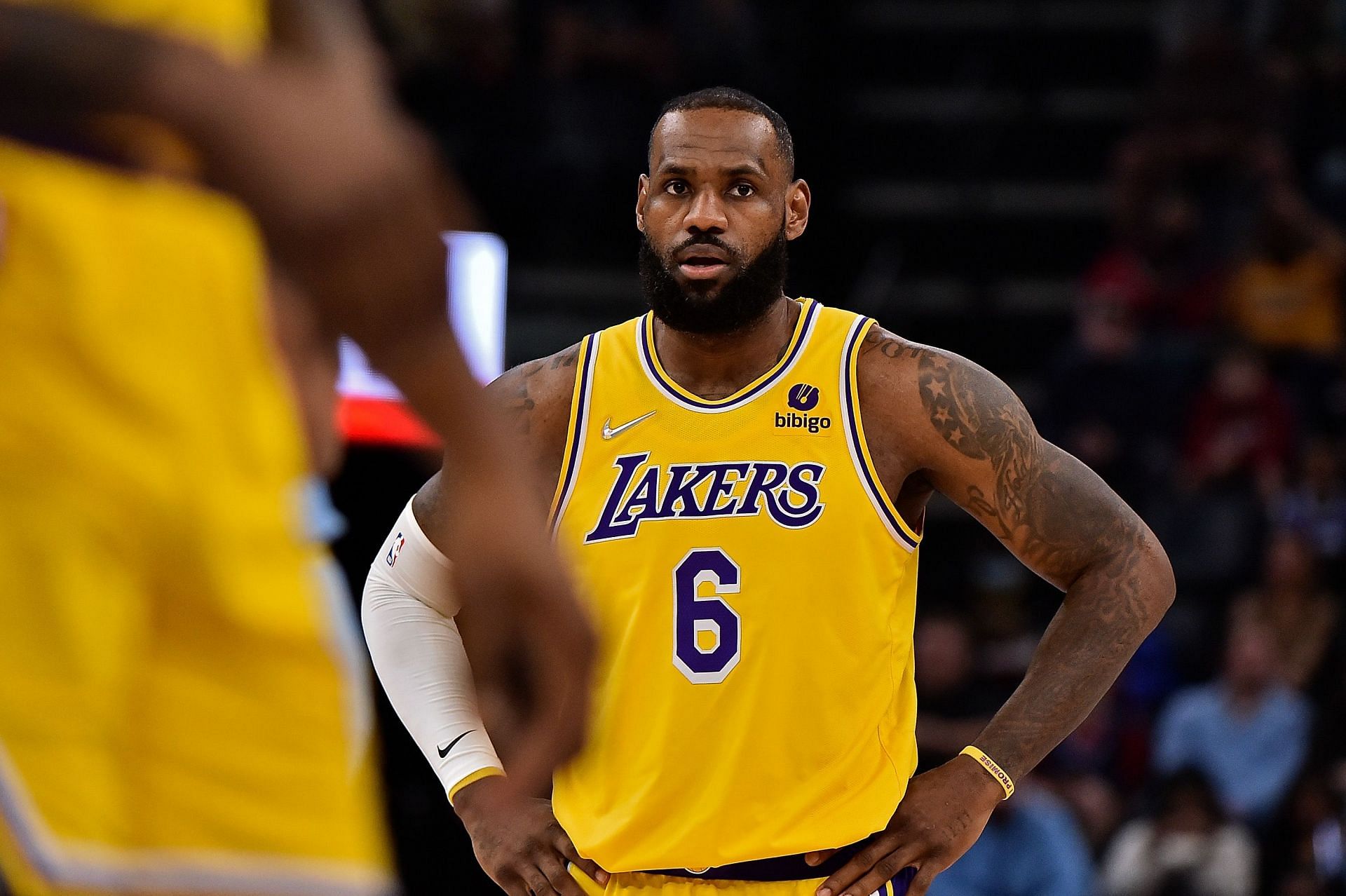 LeBron James had 37 points even as the LA Lakers lost to the Memphis Grizzlies on Wendesday