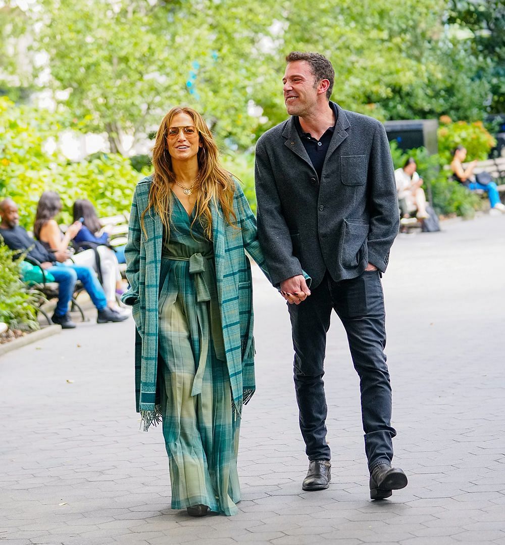 Jlo and Affleck taking a stroll in NYC. (Image via WireImage)