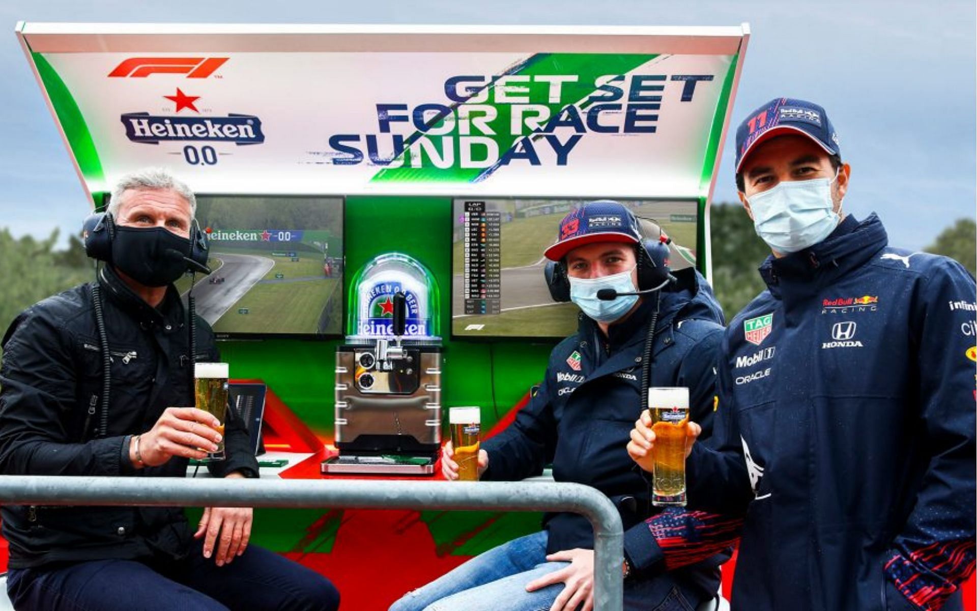 Heineken pit wall bar (Via formula1.com)