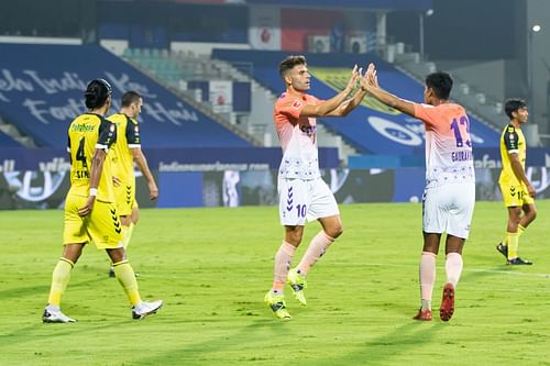 Odisha FC players Javier Hernandez and Gaurav Bora are in good form (Image courtesy: ISL)