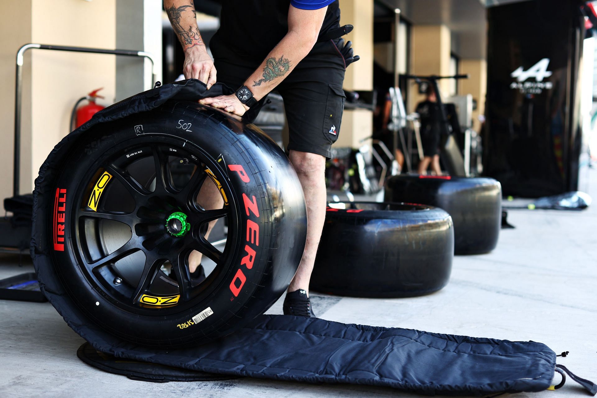 The new 18- inch wheels set to be used in F1 2022 races being used for testing (Photo by Clive Rose/Getty Images)