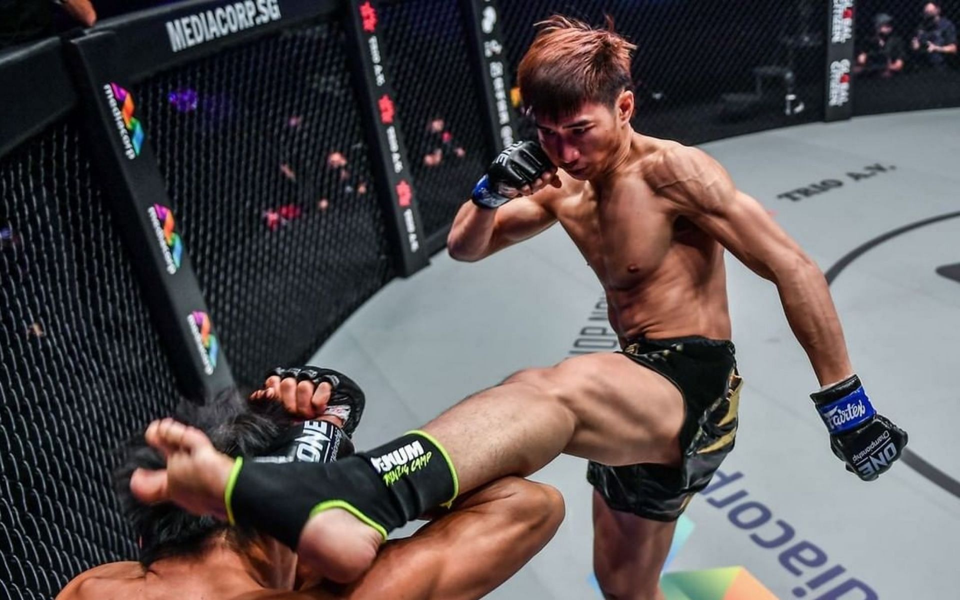 ONE Championship rising star Tawanchai eyes featherweight gold after knocking out good friend Saemapetch. [Photo: @tawanchay_pk on Instagram]