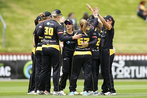 SuperSmash Women's - Wellington v Central Districts