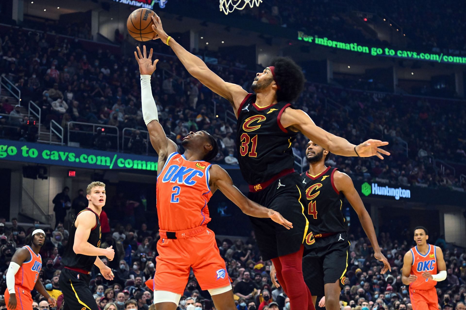 Jarrett Allen blocks Shai Gilgeous-Alexander