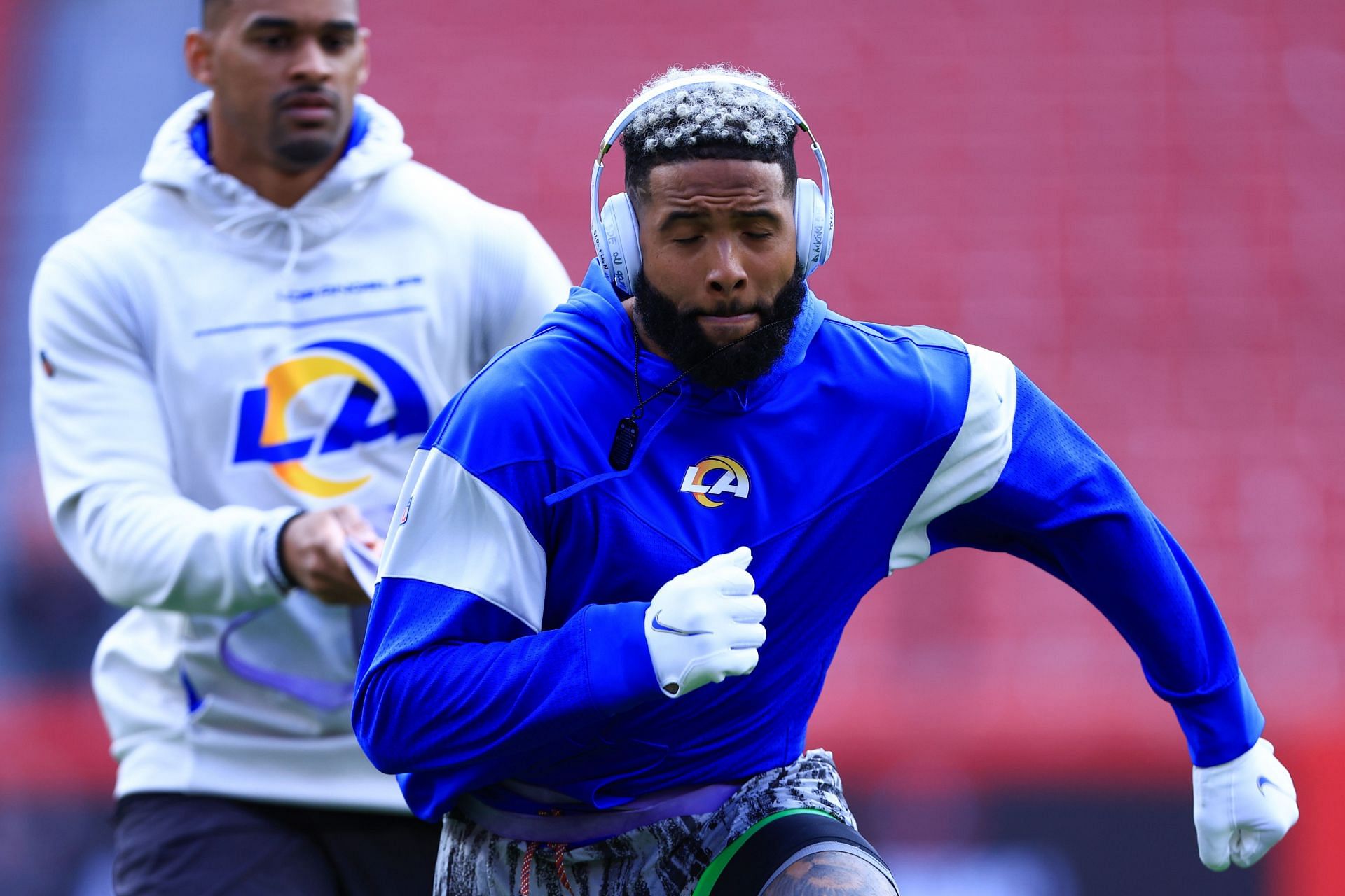 November 28, 2021: Los Angeles Rams wide receiver Odell Beckham Jr. (3)  taking selfies with fans during the NFL football game between the Los  Angeles Rams and the Green Bay Packers at