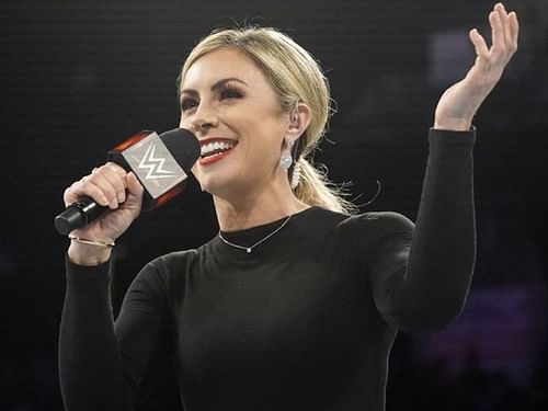 Sarah Schreiber announces her engagement on social media.