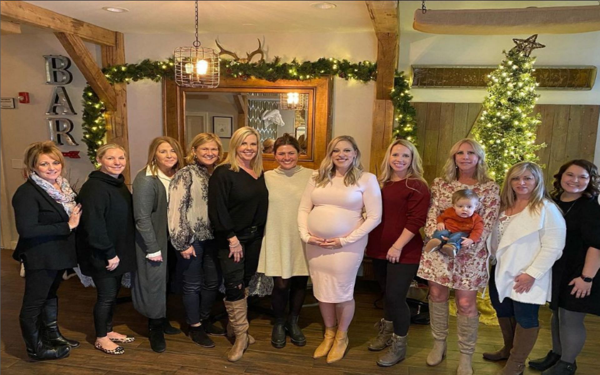 Vicki Gunvalson throws a baby shower for daughter Briana (Image via Instagram/vickigunvalson)