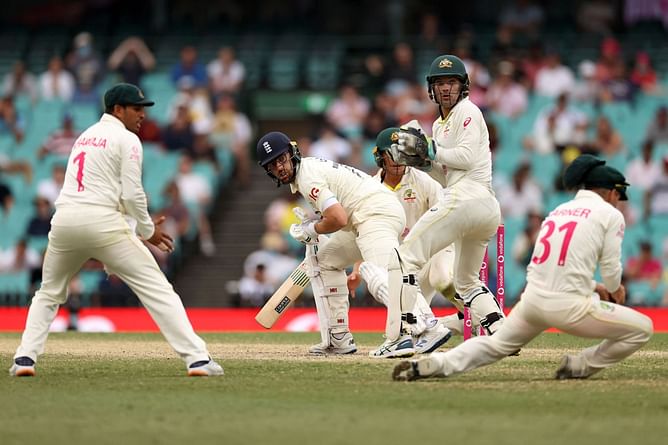 Steve Smith's dismissal of Jack Leach reminded me of Michael Clarke against India: Mike Hussey