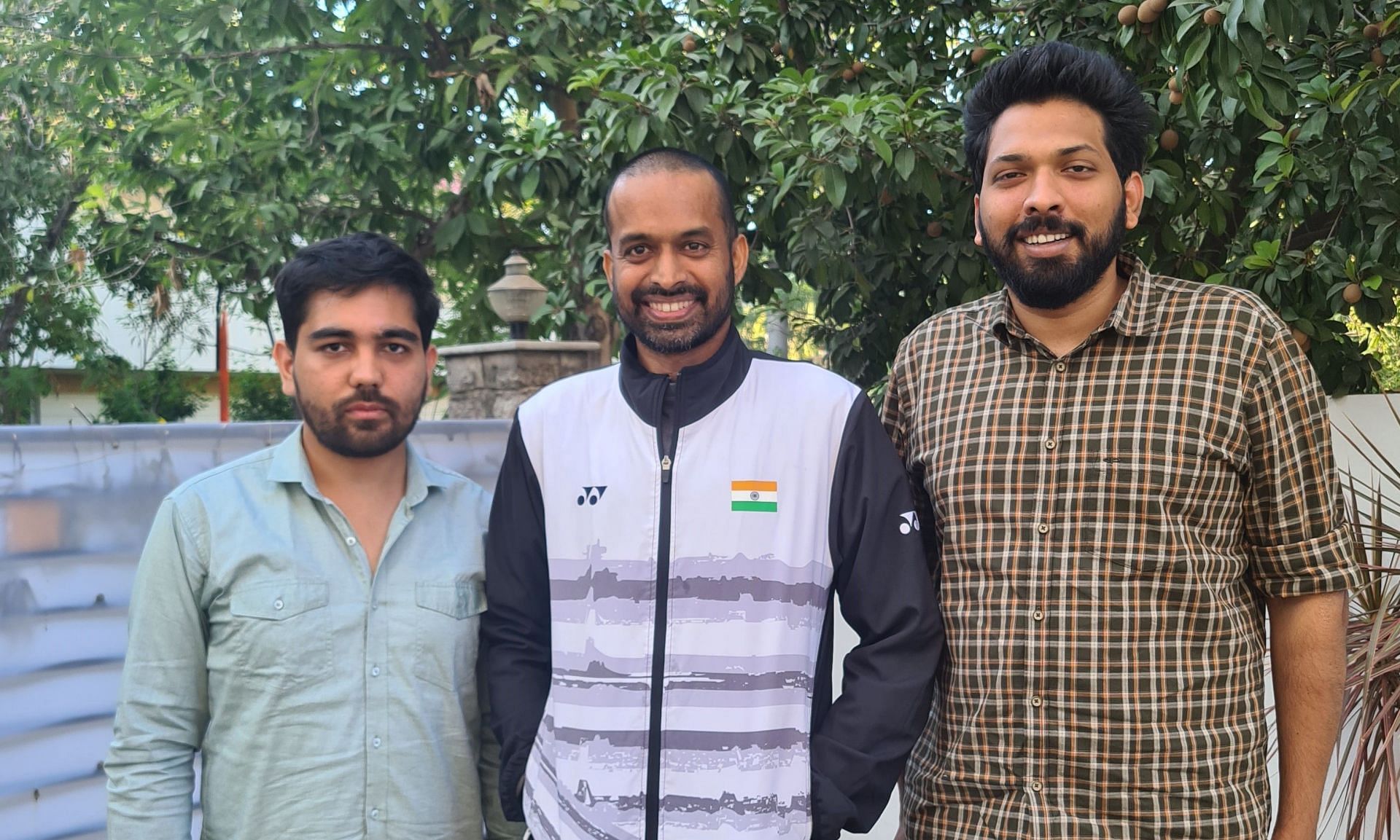 Founders of Matchday AI Harsha Vardhan (R) and Ganesh Yaparla with chief national badminton coach Pullela Gopichand (M) in Hyderabad. (Picture: Matchday AI)