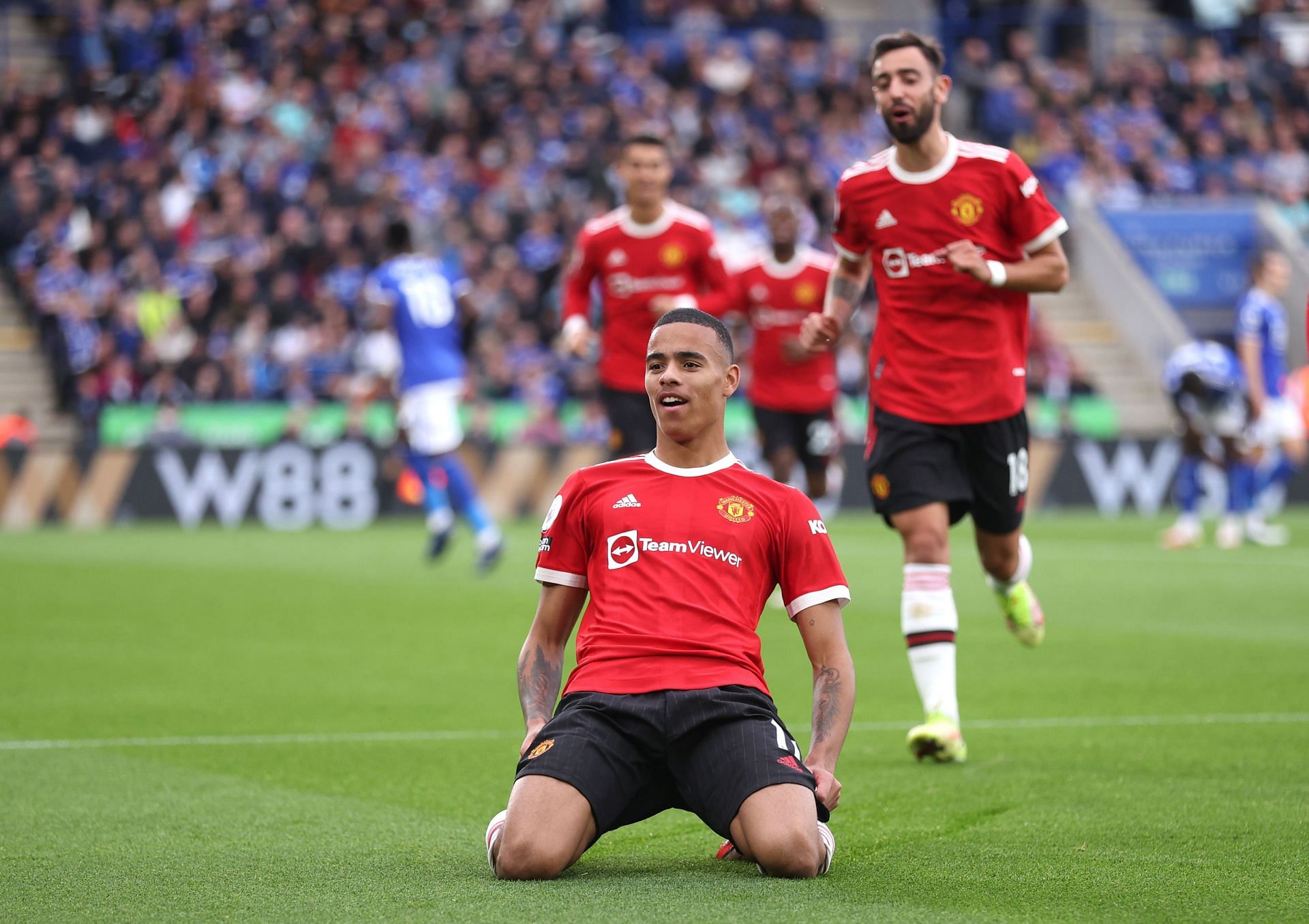 Leicester City v Manchester United - Premier League