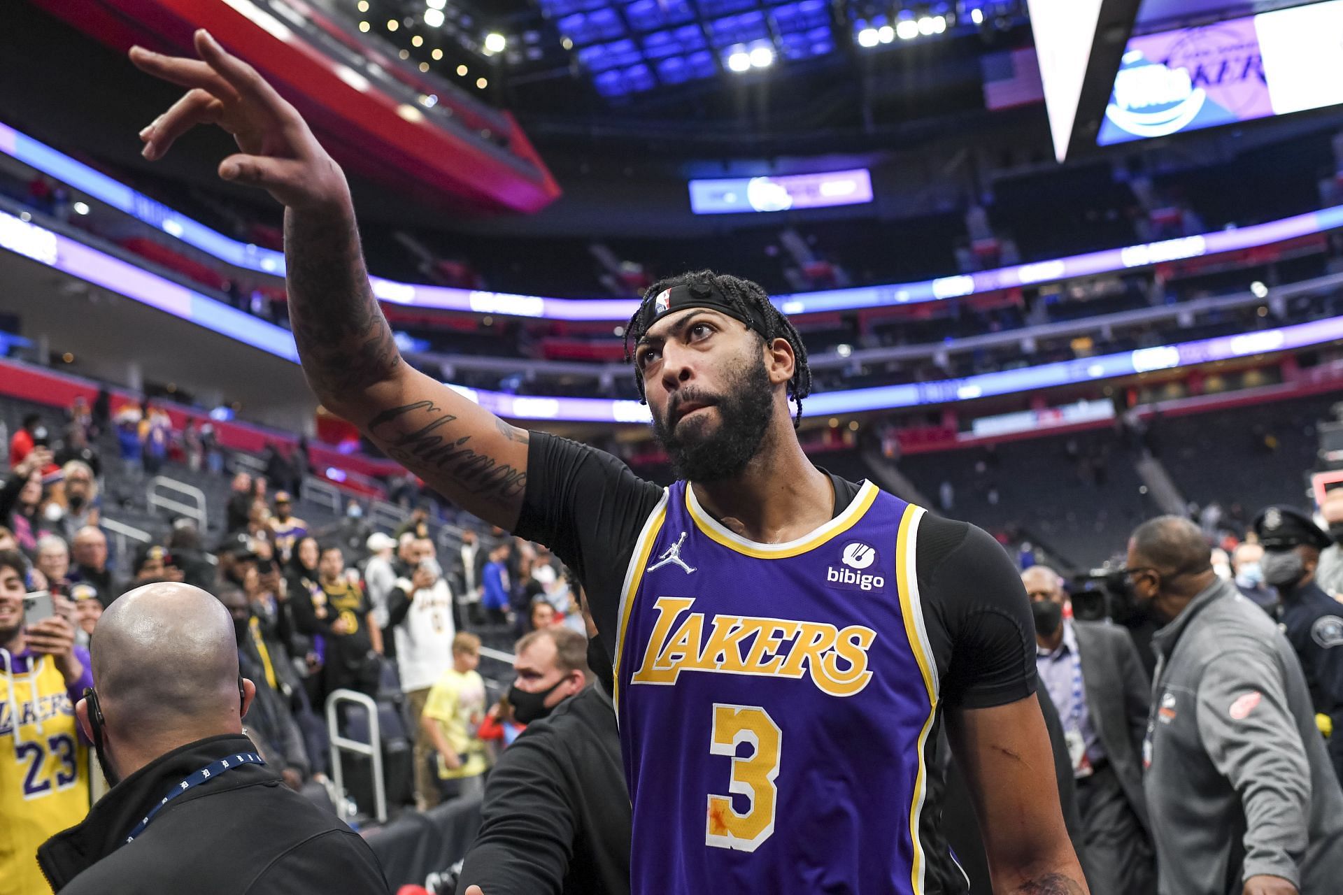 Anthony Davis of the LA Lakers leaves the court after playing the Detroit Pistons on Nov. 21 in Detroit, Michigan.