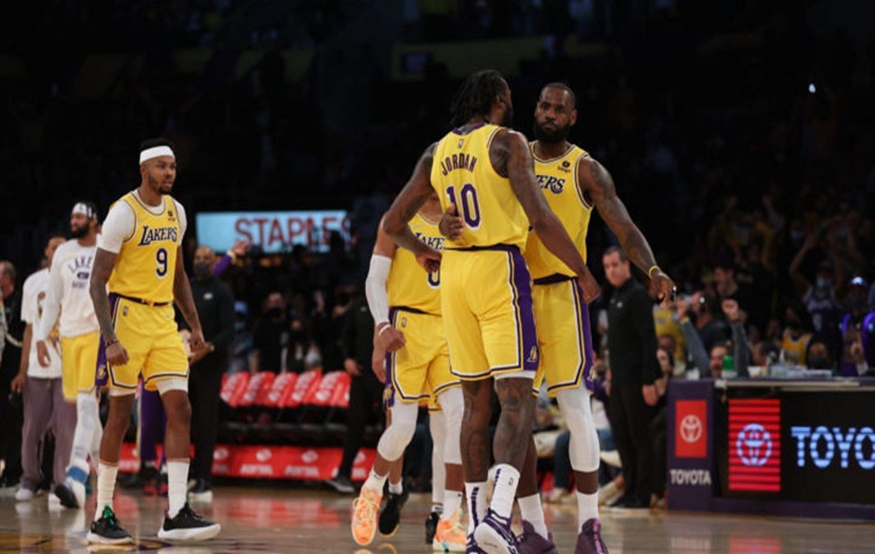 Los Angeles Lakers buscan salida para DeAndre Jordan y Kent Bazemore