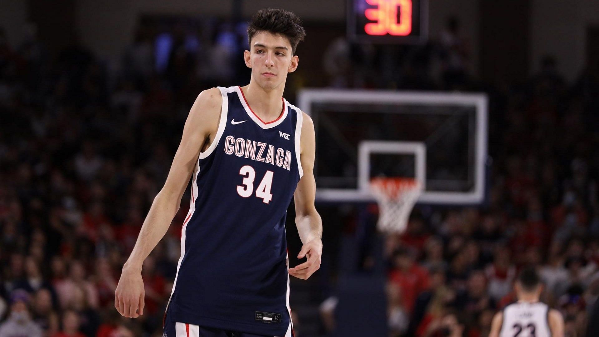 Chet Holmgren continues to buzz as a potential top pick in the 2022 NBA draft.