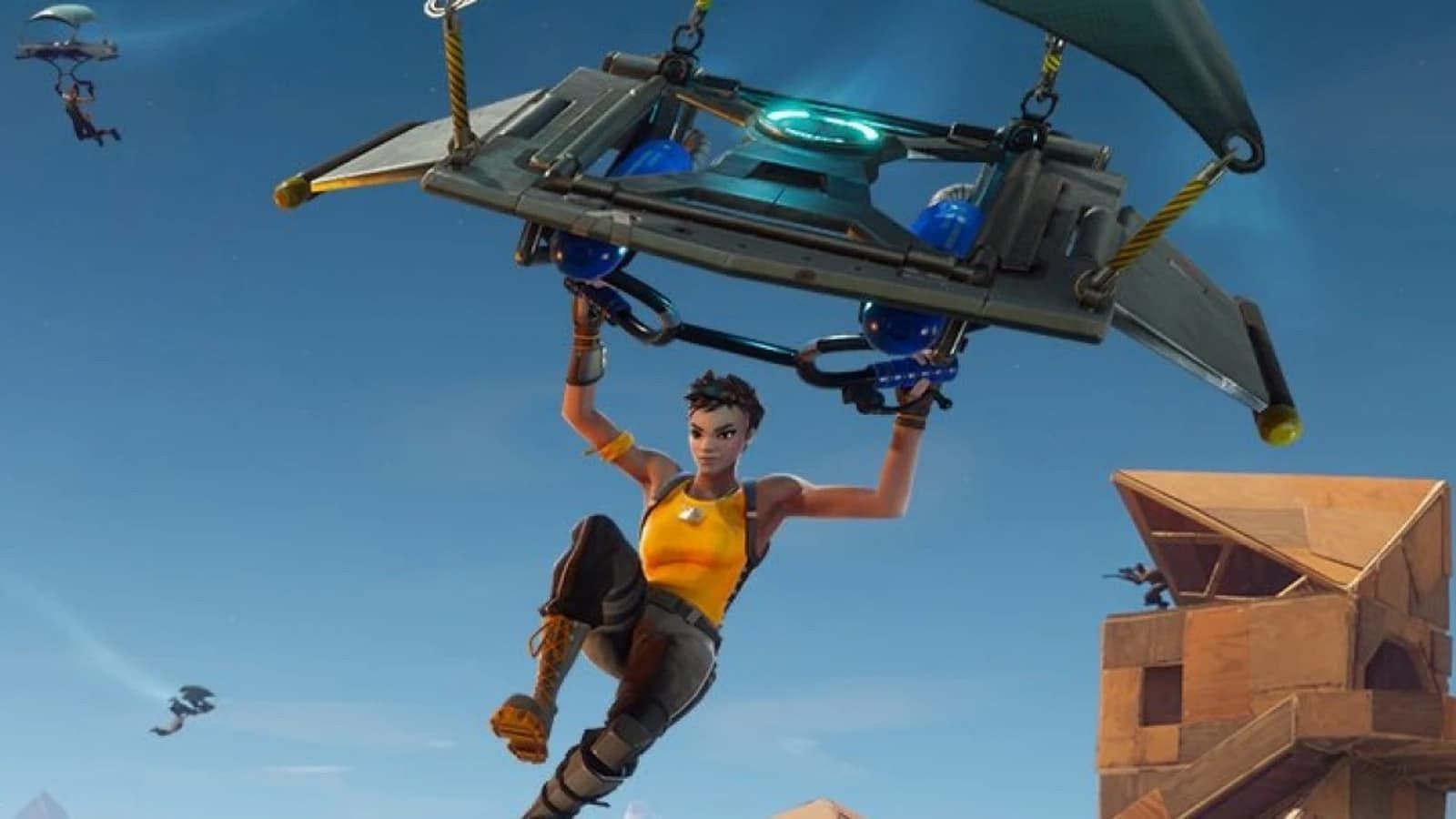 One player wants to land on another gliding player (Image via Epic Games)