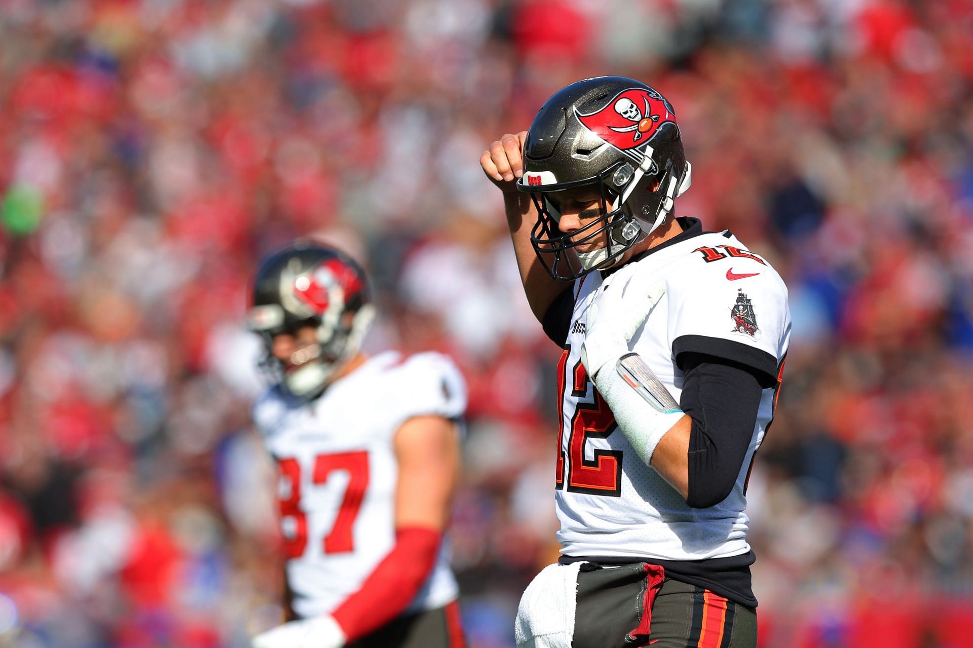 Atlanta Falcons: Tom Brady hardly punished for childish antics