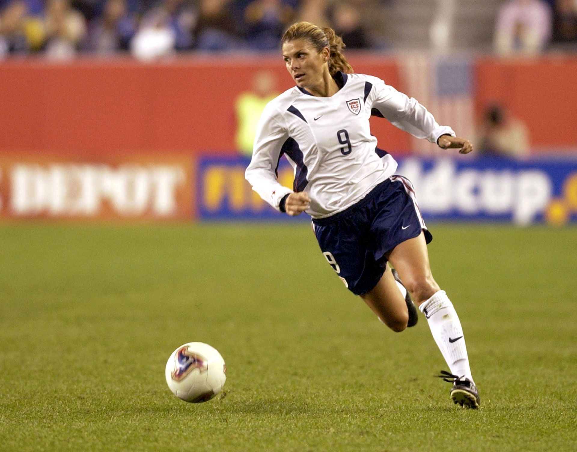 Mia Hamm in action vs Norway at the FIFA World Cup