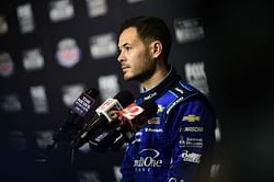 Watch: Justin Grant holds off Kyle Larson to win Vacuworx Invitational Race of Champions