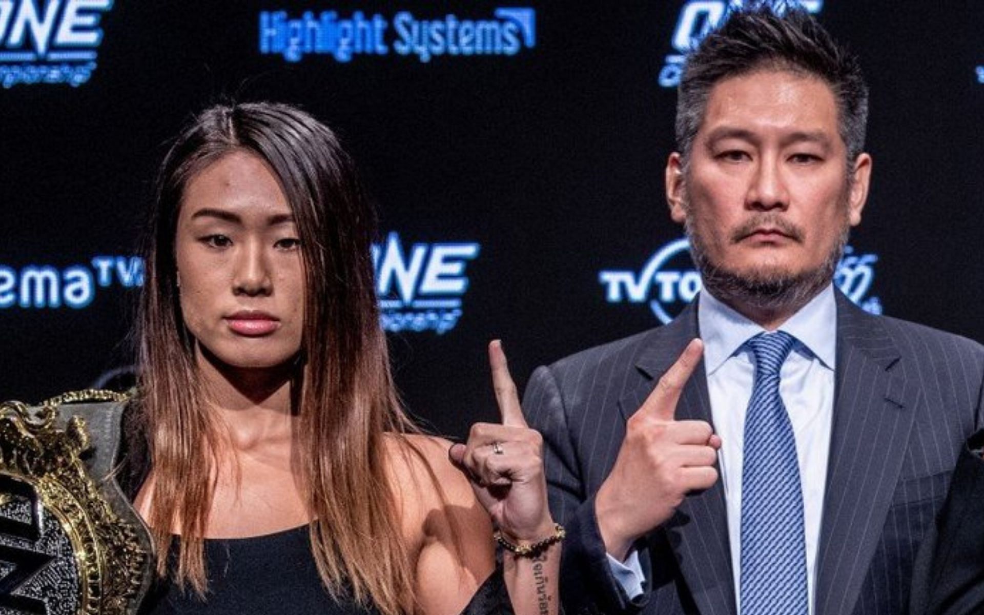 Chatri Sityodtong (right) feels that it is right for Angela Lee (left) to still become the champion after her pregnancy announcement | Photo: ONE Championship