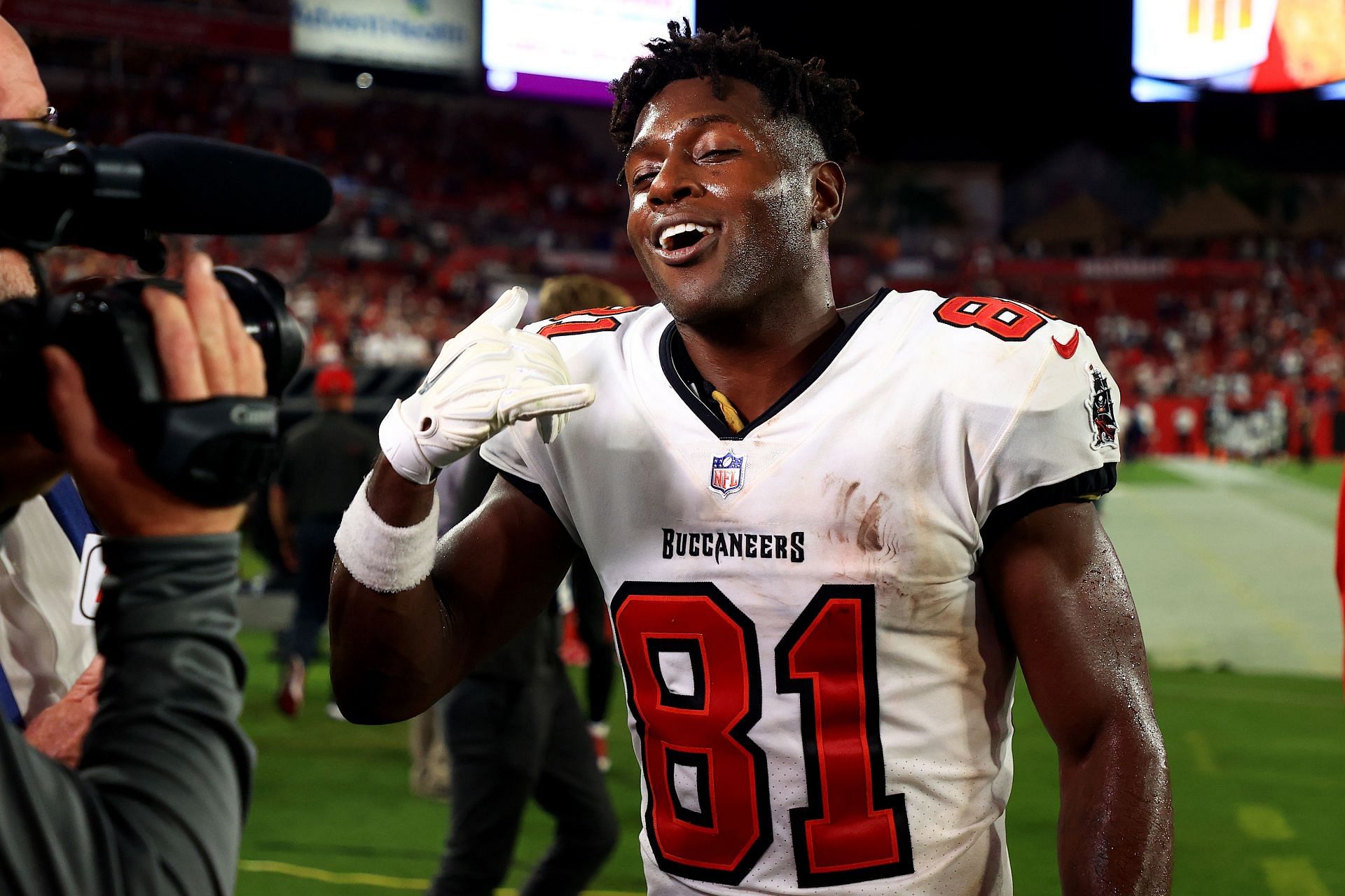 The former Buccaneers receiver is now a free agent