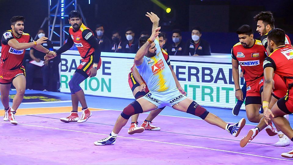 Pardeep Narwal did not play in the 2nd half of the match between UP Yoddha and Bengaluru Bulls (Image: Pro Kabaddi/Facebook)